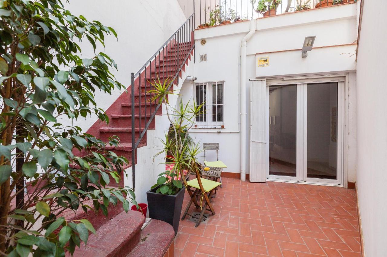 Monlau 12 Villa Barcelona Exterior photo