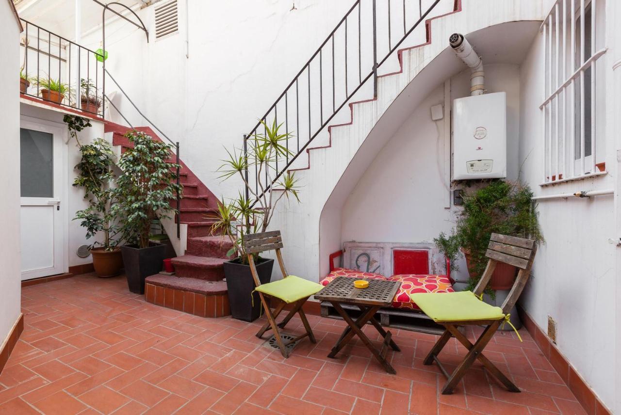 Monlau 12 Villa Barcelona Exterior photo