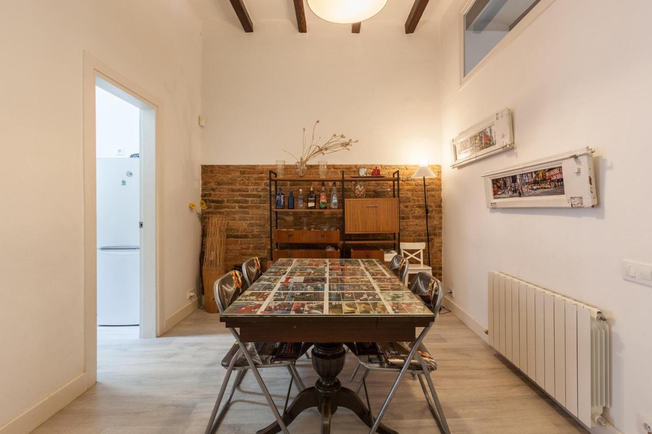 Monlau 12 Villa Barcelona Exterior photo