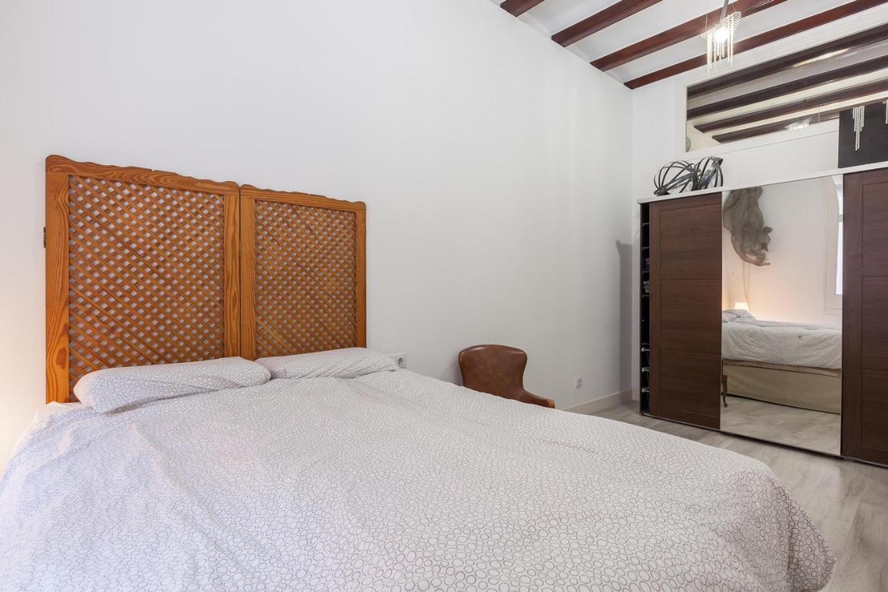 Monlau 12 Villa Barcelona Exterior photo