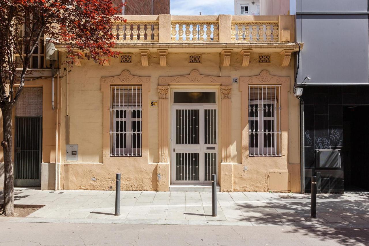 Monlau 12 Villa Barcelona Exterior photo